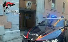 Notte di sangue nella villa comunale di Furci Siculo: arrestato un diciottenne con l'accusa di tentato omicidio