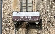 Tra abbandono e privatizzazione, vendesi... Palazzo Formento