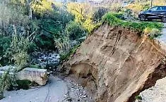 Frana la strada a Faro Superiore, famiglie isolate