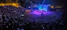L'estate trionfa al Teatro Lucio Dalla: successo per "Cinema e Spettacoli sotto il Vulcano"