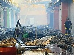 Incendio al Conca d&rsquo;Oro, la corsa per salvare i posti di lavoro. I sindacati: &laquo;Considerare subito una riapertura parziale&raquo;