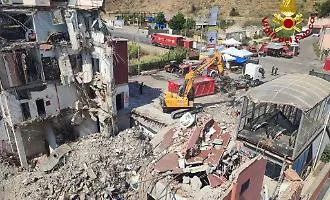 Funerali al Duomo di Messina per quattro vittime del crollo di Pistunina