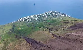 Timore a Stromboli per nuova ondata di maltempo: il torrente Montagna Russo &egrave; colmo di detriti
