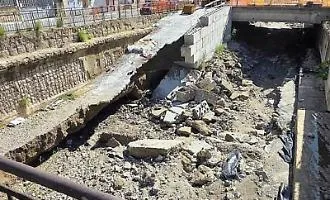 Torrente Annunziata, cede ancora sotto le nuove piogge, ma il cantiere &egrave; fermo