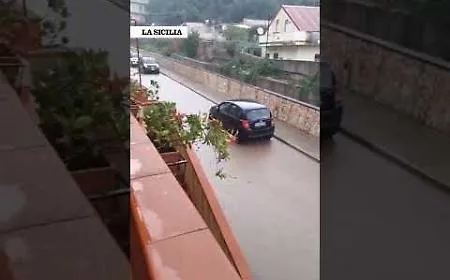 Catarratti sommersa dal fango: strade bloccate, residenti lanciano richieste di soccorso