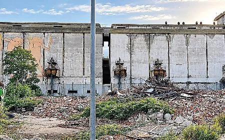 Demolizione degli ex Silos Granai: si lavora per sbloccare il cantiere