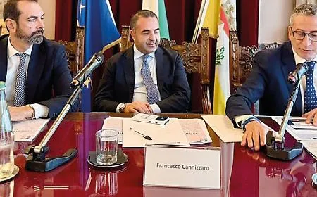 I sindaci dello Stretto sono i pi&ugrave; amati, Basile: &laquo;Serve un'unica visione per mobilit&agrave; e sviluppo&raquo;
