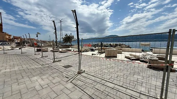 Torre Faro a rischio disagi: piazza dell'Angelo ancora transennata