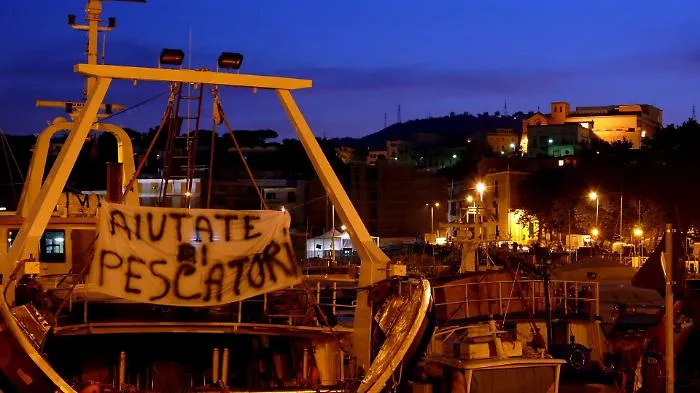 Caro gasolio, dalla Regione contributi alle imprese siciliane del settore della pesca 