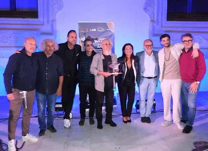 "Cuore siciliano, battito jazz" incanta Largo Barile: tre serate e un pubblico entusiasta