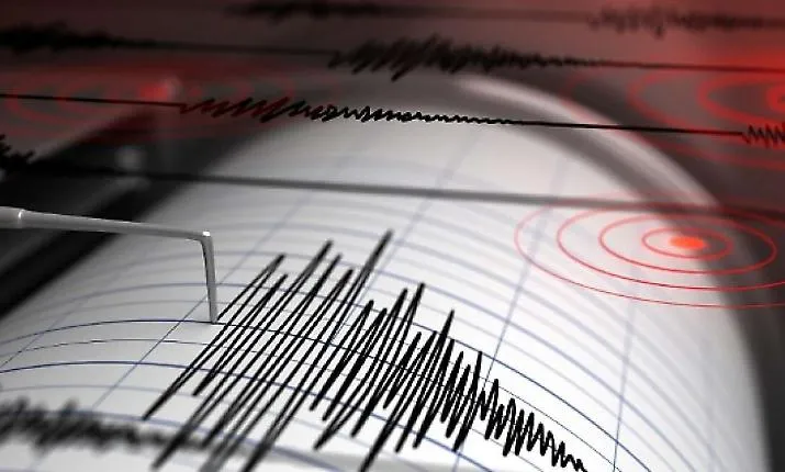 Terremoto ML 4.0 nelle Isole Eolie al largo dell'isola di Salina