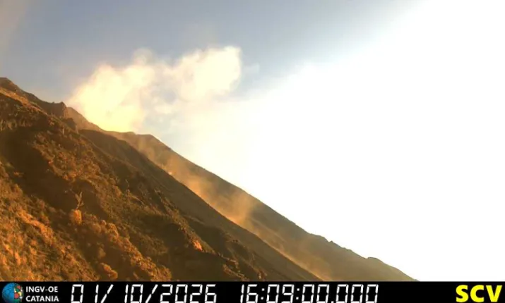 Stromboli, si spegne il trabocco lavico ma il vulcano resta attivo