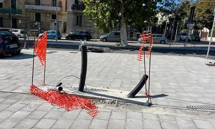 Il parcheggio Sant&rsquo;Orsola a Messina &egrave; un cantiere: aperto alle auto, ma con insidie